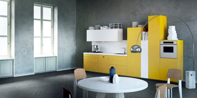 Giallo limone e bianco candido per Milano di Del Tongo la cucina compatta che arreda la parete accostando elementi verticali e orizzontali. La superficie delle ante, prive di maniglie, è laccata e mette in risalto l’intensità del colore. Prezzo su richiesta. www.gruppodeltongo.com Giallo limone e bianco candido per Milano di Del Tongo la cucina compatta che arreda la parete accostando elementi verticali e orizzontali. La superficie delle ante, prive di maniglie, è laccata e mette in risalto l’intensità del colore. Prezzo su richiesta. www.gruppodeltongo.com