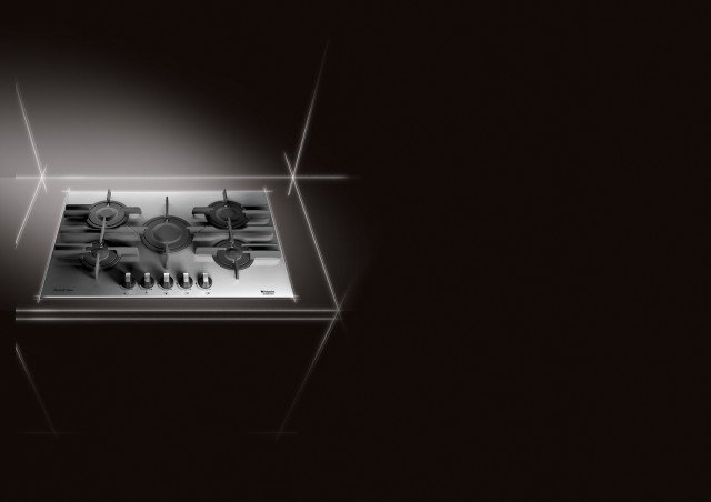 4hotpoint-luce-piano-cottura 4hotpoint-luce-piano-cottura