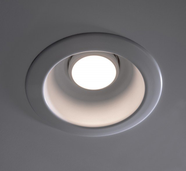 FARETTO DA INCASSO EYE di MARTINELLI LUCE Il modello EYE è costituito da un’armatura a plafone con faretto a doppia luce diretta orientabile in alluminio verniciato nel colore bianco, completo di alimentatore elettronico. E’ possibile montare sia lampade alogene che a led. Diametro foro 17 cm. Design di Emiliana Martinelli. www.martinelliluce.it FARETTO DA INCASSO EYE di MARTINELLI LUCE Il modello EYE è costituito da un’armatura a plafone con faretto a doppia luce diretta orientabile in alluminio verniciato nel colore bianco, completo di alimentatore elettronico. E’ possibile montare sia lampade alogene che a led. Diametro foro 17 cm. Design di Emiliana Martinelli. www.martinelliluce.it