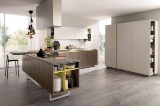 La cucina Lain di Euromobil include i nuovi colori ecolaccati opachi in dieci tonalità finitura seta, ottenuti con vernici atossiche all'acqua che veicolano un sensazionale effetto tattile. Questa composizione è caratterizzata da una grande personalità delle finiture che colloca il progetto a elevati livelli estetici e tecnologici, mantenendo costi accessibili. Il prezzo è a partire da € 10.375 iva compresa, elettrodomestici esclusi. www.gruppoeuromobil.com La cucina Lain di Euromobil include i nuovi colori ecolaccati opachi in dieci tonalità finitura seta, ottenuti con vernici atossiche all'acqua che veicolano un sensazionale effetto tattile. Questa composizione è caratterizzata da una grande personalità delle finiture che colloca il progetto a elevati livelli estetici e tecnologici, mantenendo costi accessibili. Il prezzo è a partire da € 10.375 iva compresa, elettrodomestici esclusi. www.gruppoeuromobil.com