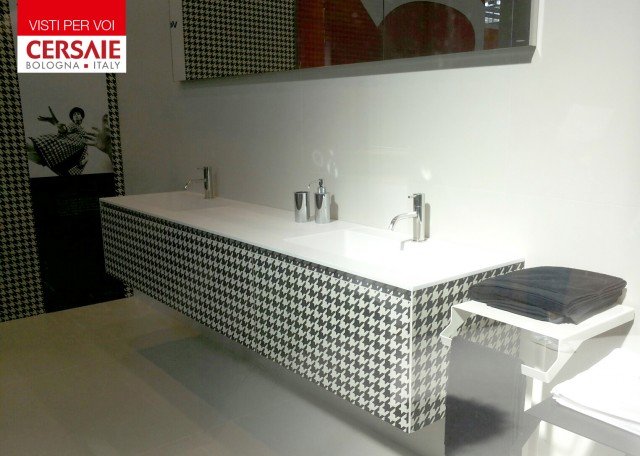 Mobile Monolite di Antonio Lupi con lavabo Mobile Monolite di Antonio Lupi con lavabo