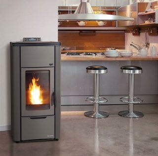 termostufa a pellet alimenta i radiatori e produce acqua calda sanitaria H2O 14 Easy di Thermorossi termostufa a pellet alimenta i radiatori e produce acqua calda sanitaria H2O 14 Easy di Thermorossi
