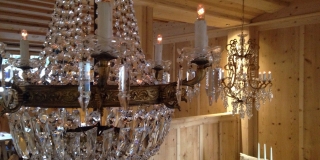 Lumièra. La magia dell’illuminazione nel luogo del pranzo Lumièra. La magia dell’illuminazione nel luogo del pranzo
