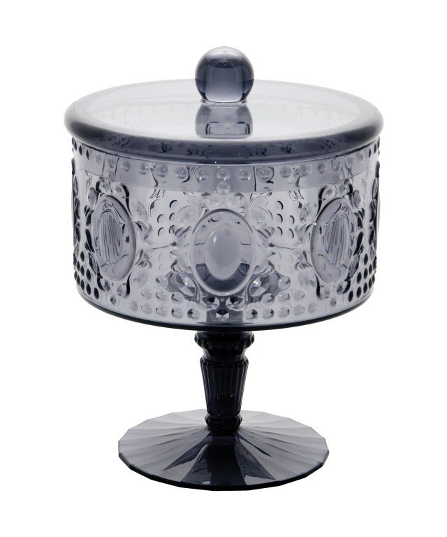 Il brand Ar & Co propone una splendida biscottiera trasparente. Plastica, melamina e acrilico, del tutto somiglianti al vetro, ben si combinano con la forma barocca classica di piatti e complementi tavola. H 23 cm. Prezzo 42,50 euro. www.bacimilano.net Il brand Ar & Co propone una splendida biscottiera trasparente. Plastica, melamina e acrilico, del tutto somiglianti al vetro, ben si combinano con la forma barocca classica di piatti e complementi tavola. H 23 cm. Prezzo 42,50 euro. www.bacimilano.net