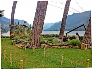 "Le strade del tatto" di Stefania Lecci e Martino De Capitani nel parco di Villa Grumello (Como)