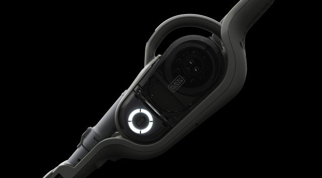 La gamma di scope BLACK+DECKER™ con ORA Technology® utilizza batterie con tecnologia al litio che, a differenza della tecnologia tradizionale, permette di mantenere la piena potenza aspirante fino al completo esaurimento della carica. In questo modo si ottimizza la durata delle attività di pulizia in casa grazie ad una maggiore efficacia e quindi velocità nella rimozione completa dello sporco. Basta posizionare la scopa nell’apposita ricarica, differente a seconda del modello, perché sia a piena carica in sole 4 ore. Il pratico led di ricarica della batteria è intelligente e indica sia l’avanzamento della fase di caricamento, sia la situazione di carica durante l’uso. La gamma di scope BLACK+DECKER™ con ORA Technology® utilizza batterie con tecnologia al litio che, a differenza della tecnologia tradizionale, permette di mantenere la piena potenza aspirante fino al completo esaurimento della carica. In questo modo si ottimizza la durata delle attività di pulizia in casa grazie ad una maggiore efficacia e quindi velocità nella rimozione completa dello sporco. Basta posizionare la scopa nell’apposita ricarica, differente a seconda del modello, perché sia a piena carica in sole 4 ore. Il pratico led di ricarica della batteria è intelligente e indica sia l’avanzamento della fase di caricamento, sia la situazione di carica durante l’uso.