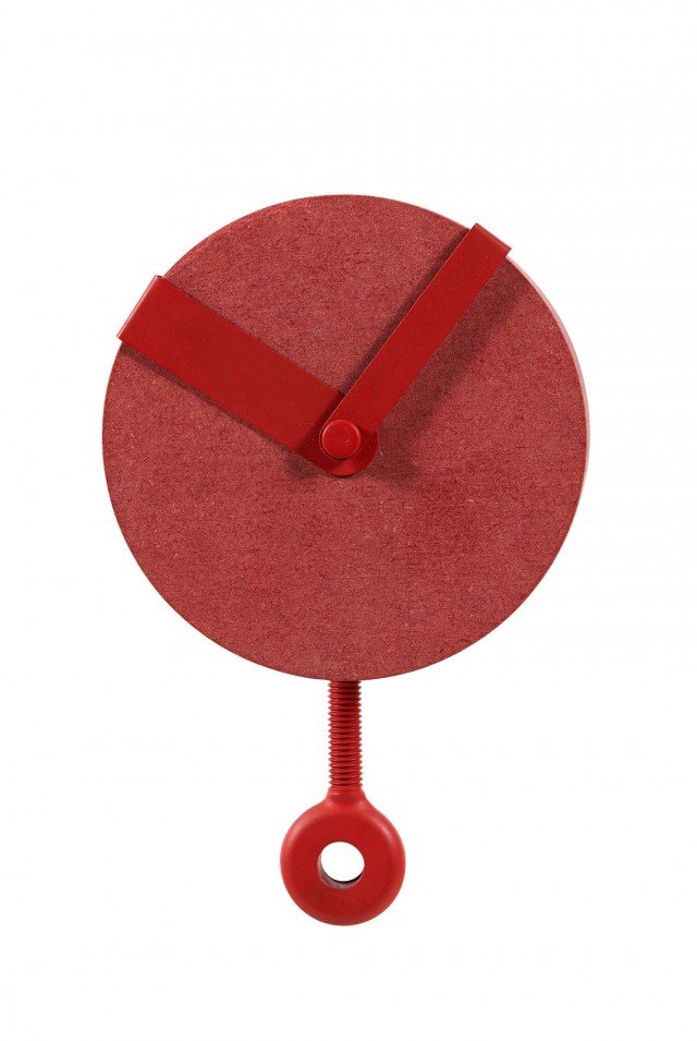 L’orologio Clip di Incipit Lab è dotato di un morsetto che permette di agganciarlo a scaffali o porte, è realizzato in Valchromat® colorato in massa e tornito da scegliere fra tre colori. Misura L 11 cm x H 15 cm . Prezzo 48 euro. www.incipitlab.com L’orologio Clip di Incipit Lab è dotato di un morsetto che permette di agganciarlo a scaffali o porte, è realizzato in Valchromat® colorato in massa e tornito da scegliere fra tre colori. Misura L 11 cm x H 15 cm . Prezzo 48 euro. www.incipitlab.com
