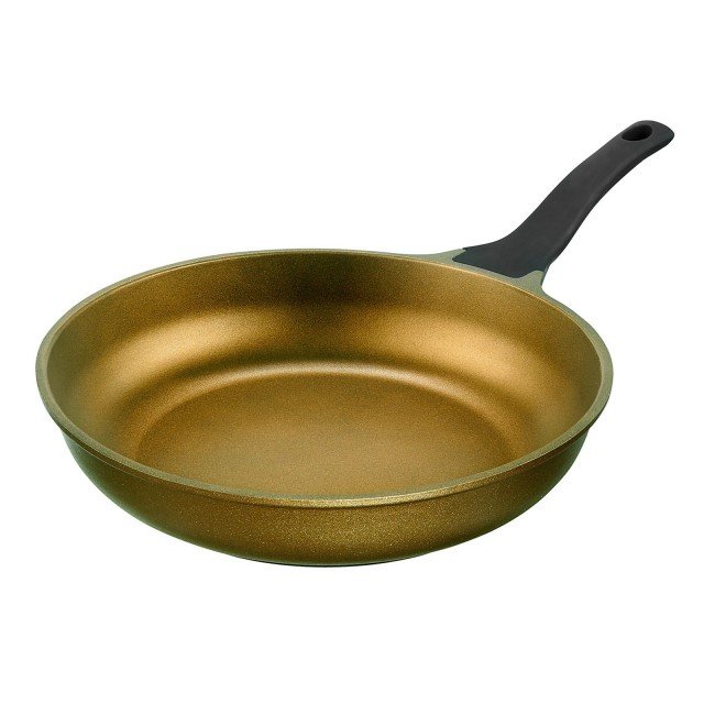 padella color oro rende chic la cucina di Natale. Di Impera padella color oro rende chic la cucina di Natale. Di Impera