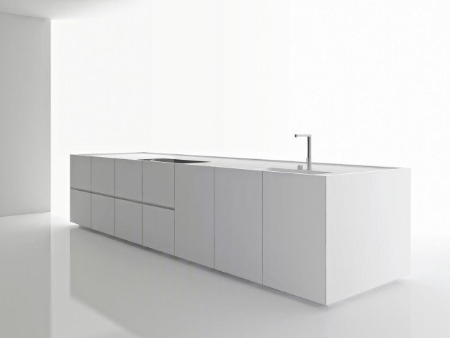 Cucina K20 di Boffi con piano di lavoro ante e fianchi in Solid Surface di DuPont™ Cucina K20 di Boffi con piano di lavoro ante e fianchi in Solid Surface di DuPont™