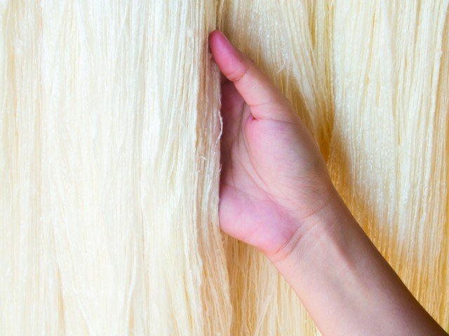 COEX® è una fibra totalmente vegetale quindi naturale, a base cellulosica, il biopolimero più presente in natura. Ignifuga, è anche confortevole, riciclabile e anallergica, ed offre l'effetto estetico di lino o cotone. Non "gocciola" e resiste alle più alte temperature. Enormi i vantaggi anche in termini di ecosostenibilità e certificazione Green in quanto biodegradabile fino ad arrivare potenzialmente alla compostabilità (completamento del ciclo biologico naturale). COEX® ha ottenuto la certificazione GOTS (Global Organic Textile Standard), riconosciuta come il più importante standard internazionale per i prodotti tessili realizzati con fibre naturali da agricoltura biologica. www.coex.pro COEX® è una fibra totalmente vegetale quindi naturale, a base cellulosica, il biopolimero più presente in natura. Ignifuga, è anche confortevole, riciclabile e anallergica, ed offre l'effetto estetico di lino o cotone. Non "gocciola" e resiste alle più alte temperature. Enormi i vantaggi anche in termini di ecosostenibilità e certificazione Green in quanto biodegradabile fino ad arrivare potenzialmente alla compostabilità (completamento del ciclo biologico naturale). COEX® ha ottenuto la certificazione GOTS (Global Organic Textile Standard), riconosciuta come il più importante standard internazionale per i prodotti tessili realizzati con fibre naturali da agricoltura biologica. www.coex.pro