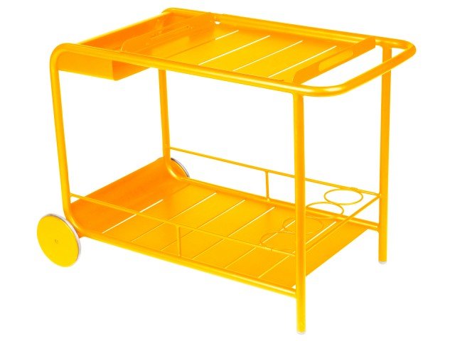 Luxembourg di Fermob ha l’intera struttura realizzata in resistente e leggero in tubolare di alluminio con trattamento ad altissima protezione per uso esterno. L’intensa colorazione permette di utilizzarlo anche nel living. Misura L 49 x P 77 x H 67 cm. Prezzo 567 euro. www.fermob.com Luxembourg di Fermob ha l’intera struttura realizzata in resistente e leggero in tubolare di alluminio con trattamento ad altissima protezione per uso esterno. L’intensa colorazione permette di utilizzarlo anche nel living. Misura L 49 x P 77 x H 67 cm. Prezzo 567 euro. www.fermob.com