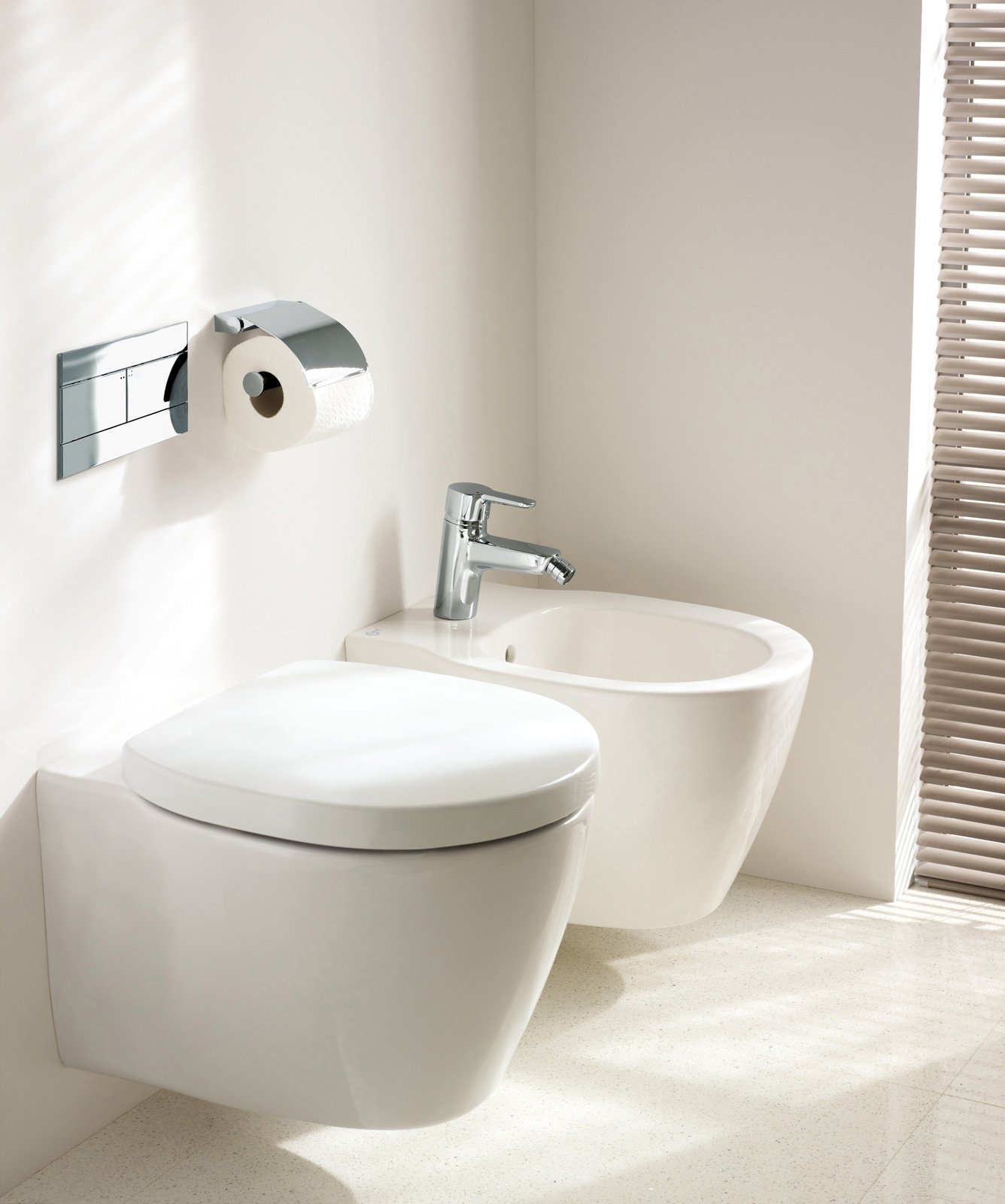 Salvaspazio per il bagno: water e bidet piccoli cose di casa Piccoli modelli della terra
