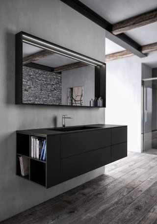 specchiera Sense di Ideagroup con cornice completa di illuminazione a LED specchiera Sense di Ideagroup con cornice completa di illuminazione a LED