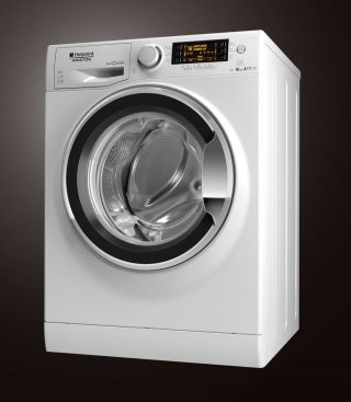 In classe A+++ la lavatrice Natis RDP 1046 D X IT di Hotpoint, grazie all'azione combinata delle tecnologie Direct Injection e Digital Motion garantisce le migliori performance antimacchia a soli 20° nel massimo rispetto dei tessuti e dei colori. Ha capacità di 10 litri con volume del cesto di 71 litri. Misura L 64 x P 85 x H 89 cm. Prezzo 699 euro. www.hotpoint-ariston.it In classe A+++ la lavatrice Natis RDP 1046 D X IT di Hotpoint, grazie all'azione combinata delle tecnologie Direct Injection e Digital Motion garantisce le migliori performance antimacchia a soli 20° nel massimo rispetto dei tessuti e dei colori. Ha capacità di 10 litri con volume del cesto di 71 litri. Misura L 64 x P 85 x H 89 cm. Prezzo 699 euro. www.hotpoint-ariston.it