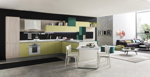 cucina con colori Giallo Zucca, Magnolia e verde inglese Marina Line di Febal Casa cucina con colori Giallo Zucca, Magnolia e verde inglese Marina Line di Febal Casa