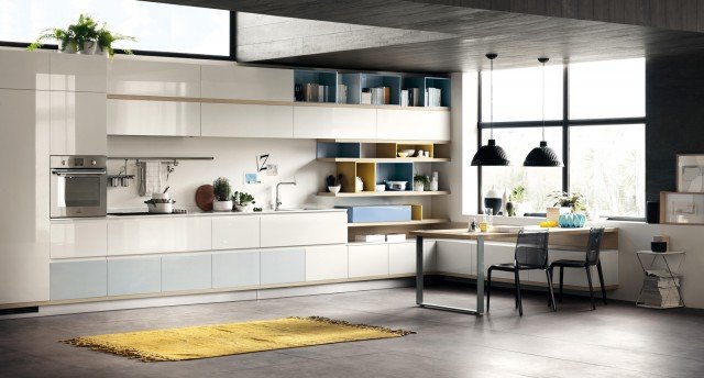 cucina con ante in laccato lucido Bianco e Ghiaccio, Azzurro Laguna e Giallo Sole Foodshelf di Scavolini cucina con ante in laccato lucido Bianco e Ghiaccio, Azzurro Laguna e Giallo Sole Foodshelf di Scavolini