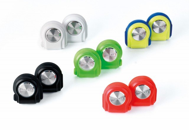 La musica è indossabile con Nilox Drops gli auricolari stereo completamente senza fili, piccolissimi e indipendenti l’uno dall’altro. Grazie ai bassi potenziati e una tecnologia in grado di garantire la massima definizione del suono e di ridurre i rumori di fondo, l’isolamento è quasi totale ed è possibile immergersi completamente nella musica anche mentre si fa sport. Un microfono integrato e un collegamento Bluetooth ne permettono l’uso anche come telefono. Prezzo 199 euro. www.nilox.com La musica è indossabile con Nilox Drops gli auricolari stereo completamente senza fili, piccolissimi e indipendenti l’uno dall’altro. Grazie ai bassi potenziati e una tecnologia in grado di garantire la massima definizione del suono e di ridurre i rumori di fondo, l’isolamento è quasi totale ed è possibile immergersi completamente nella musica anche mentre si fa sport. Un microfono integrato e un collegamento Bluetooth ne permettono l’uso anche come telefono. Prezzo 199 euro. www.nilox.com