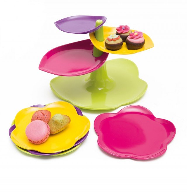 set con alzata piccola e 4 piattini in melamina per i dolcetti Sweety di Zak!designs set con alzata piccola e 4 piattini in melamina per i dolcetti Sweety di Zak!designs