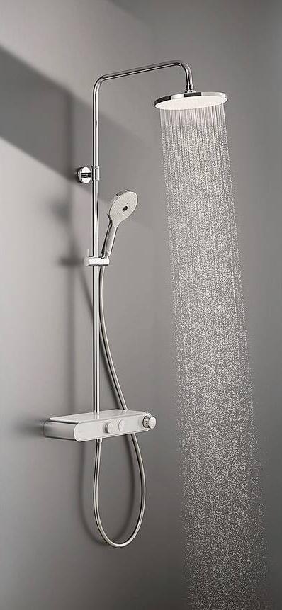 Shower System Shelf 1050 di Duravit (www.duravit.it) ha soffione con inclinazione regolabile, diametro 23 cm
e doccetta a tre getti: Rain,
Mono e Pulse; entrambi facili
da pulire dal calcare con un dito. Il miscelatore è termostatico
con blocco di sicurezza a 38°C. Costa 669 euro. Shower System Shelf 1050 di Duravit (www.duravit.it) ha soffione con inclinazione regolabile, diametro 23 cm
e doccetta a tre getti: Rain,
Mono e Pulse; entrambi facili
da pulire dal calcare con un dito. Il miscelatore è termostatico
con blocco di sicurezza a 38°C. Costa 669 euro.