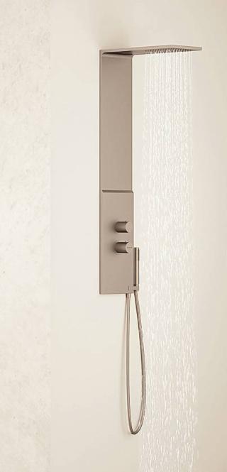 Il pannello Save XS BD33110 di Guglielmi (www.guglielmi.com)
è in acciaio inox spazzolato, bianco o nero. Ha soffione
con 196 ugelli per il getto
a pioggia, doccetta
e miscelatore termostatico
con blocco a 38 °C. Misura
L 22,5 x P 50 x H 123 cm. Costa da 3.730 euro. Il pannello Save XS BD33110 di Guglielmi (www.guglielmi.com)
è in acciaio inox spazzolato, bianco o nero. Ha soffione
con 196 ugelli per il getto
a pioggia, doccetta
e miscelatore termostatico
con blocco a 38 °C. Misura
L 22,5 x P 50 x H 123 cm. Costa da 3.730 euro.