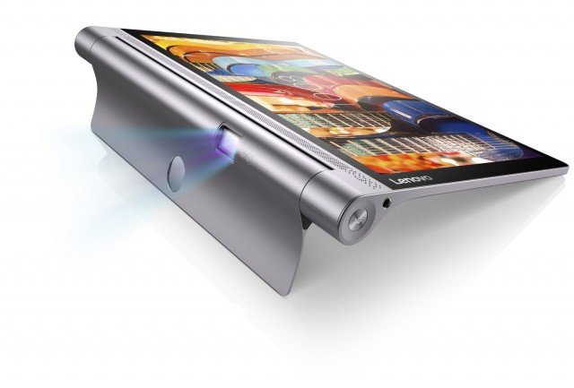 Lenovo ha realizzato YOGA TAB 3 Pro, il primo tablet da 10 pollici equipaggiato con un proiettore da 70’ e che ruota di 180°. Questo tablet è dotato di Dolby Atmos, un potente sound bar JBL per riprodurre il suono in modo più intenso, 18 ore di durata della batteria e uno schermo QHD da 10,1 pollici. Materiali di qualità come metallo, alluminio e pelle, che lo rendono un prodotto di alto design. Prezzo a partire da 499 euro. www.lenovo.com Lenovo ha realizzato YOGA TAB 3 Pro, il primo tablet da 10 pollici equipaggiato con un proiettore da 70’ e che ruota di 180°. Questo tablet è dotato di Dolby Atmos, un potente sound bar JBL per riprodurre il suono in modo più intenso, 18 ore di durata della batteria e uno schermo QHD da 10,1 pollici. Materiali di qualità come metallo, alluminio e pelle, che lo rendono un prodotto di alto design. Prezzo a partire da 499 euro. www.lenovo.com