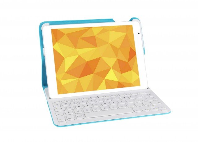 Il tablet e-Tab 3G di Microtech presenta uno schermo Clear HD con un’ampia superficie da 9.7 pollici, risoluzione da 2048×1536 e luminosità da 300 Lumen. densità di pixel pari a 264 PPI. La tecnologia IGZO permette di avere immagini e colori molto realistici. Processore Quad Core Intel Atom capace di operare fino a 2.16 GHz. Grazie all’architettura Intel X86, e-Tab funziona con sistemi operativi molto diversi tra di loro, come Windows, Android e Remix OS. Capacità di archiviazione espandibile fino a 32GB in ambiente Android e Remix e fino a ulteriori 128GB in ambiente Windows, utilizzando memorie MicroSD. Spessore 7,9 mm. Peso 498 grammi. Batteria ai polimeri di litio da 8.800 mAH per una durata fino a 7 giorni in stand-by e fino a 9 ore di lavoro. Prezzo a partire da 318,66 euro. www.e-tab.it Il tablet e-Tab 3G di Microtech presenta uno schermo Clear HD con un’ampia superficie da 9.7 pollici, risoluzione da 2048×1536 e luminosità da 300 Lumen. densità di pixel pari a 264 PPI. La tecnologia IGZO permette di avere immagini e colori molto realistici. Processore Quad Core Intel Atom capace di operare fino a 2.16 GHz. Grazie all’architettura Intel X86, e-Tab funziona con sistemi operativi molto diversi tra di loro, come Windows, Android e Remix OS. Capacità di archiviazione espandibile fino a 32GB in ambiente Android e Remix e fino a ulteriori 128GB in ambiente Windows, utilizzando memorie MicroSD. Spessore 7,9 mm. Peso 498 grammi. Batteria ai polimeri di litio da 8.800 mAH per una durata fino a 7 giorni in stand-by e fino a 9 ore di lavoro. Prezzo a partire da 318,66 euro. www.e-tab.it