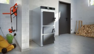 Caldaia a gassificazione a legna per ciocchi di legno Vitoligno 200-S di Viessmann. www.viessmann.it Caldaia a gassificazione a legna per ciocchi di legno Vitoligno 200-S di Viessmann. www.viessmann.it
