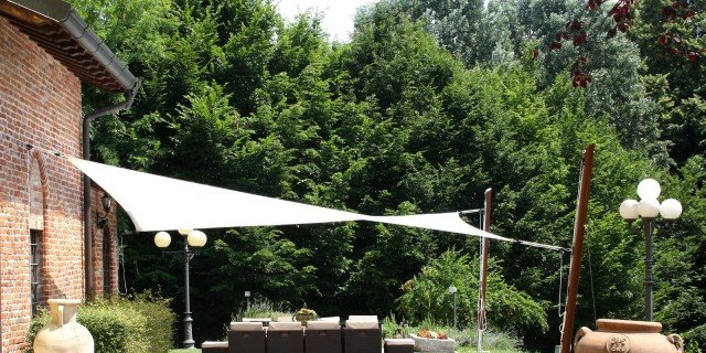 Tende da sole: per una casa che si amplia allesterno cose di casa Tendoni da giardino