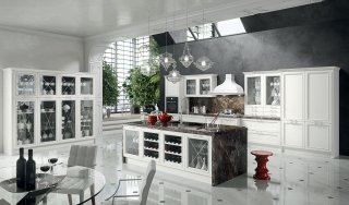 cucina bianca con pensili in vetro Magistra di Aran Cucine cucina bianca con pensili in vetro Magistra di Aran Cucine