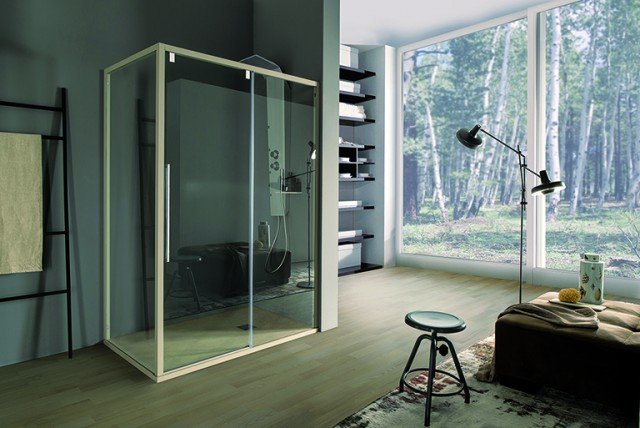 doccia Acrux di Samo dotata di chiusura soft-close con maniglia dal design minimal rettangolare doccia Acrux di Samo dotata di chiusura soft-close con maniglia dal design minimal rettangolare
