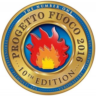 La targa di Progetto Fuoco, uno dei premi in palio per il concorso "IL caminetto, la stufa e lo spazio attorno". La targa di Progetto Fuoco, uno dei premi in palio per il concorso "IL caminetto, la stufa e lo spazio attorno".
