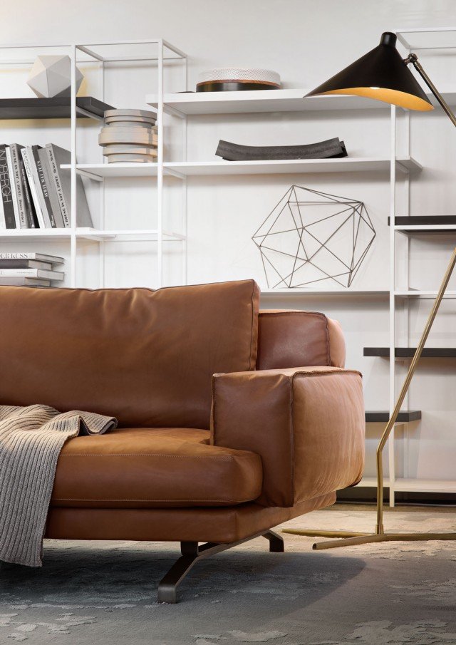 Preziose cuciture pizzicate per i rivestimenti e calibrato gioco di incastri volumetrici per il divano Mustique (design Gordon Guillaumier), che rilegge in chiave contemporanea la tradizione del divano di pelle. Elegante e informale allo stesso tempo, è gradevole alla vista grazie alla pulizia formale del disegno e accogliente grazie alla invitante morbidezza della seduta. Una piccola, piacevole isola del riposo, come vuole evocare anche il suo nome. Disponibile a due o tre posti, include elementi terminali, pouf e chaise-longue. Preziose cuciture pizzicate per i rivestimenti e calibrato gioco di incastri volumetrici per il divano Mustique (design Gordon Guillaumier), che rilegge in chiave contemporanea la tradizione del divano di pelle. Elegante e informale allo stesso tempo, è gradevole alla vista grazie alla pulizia formale del disegno e accogliente grazie alla invitante morbidezza della seduta. Una piccola, piacevole isola del riposo, come vuole evocare anche il suo nome. Disponibile a due o tre posti, include elementi terminali, pouf e chaise-longue.