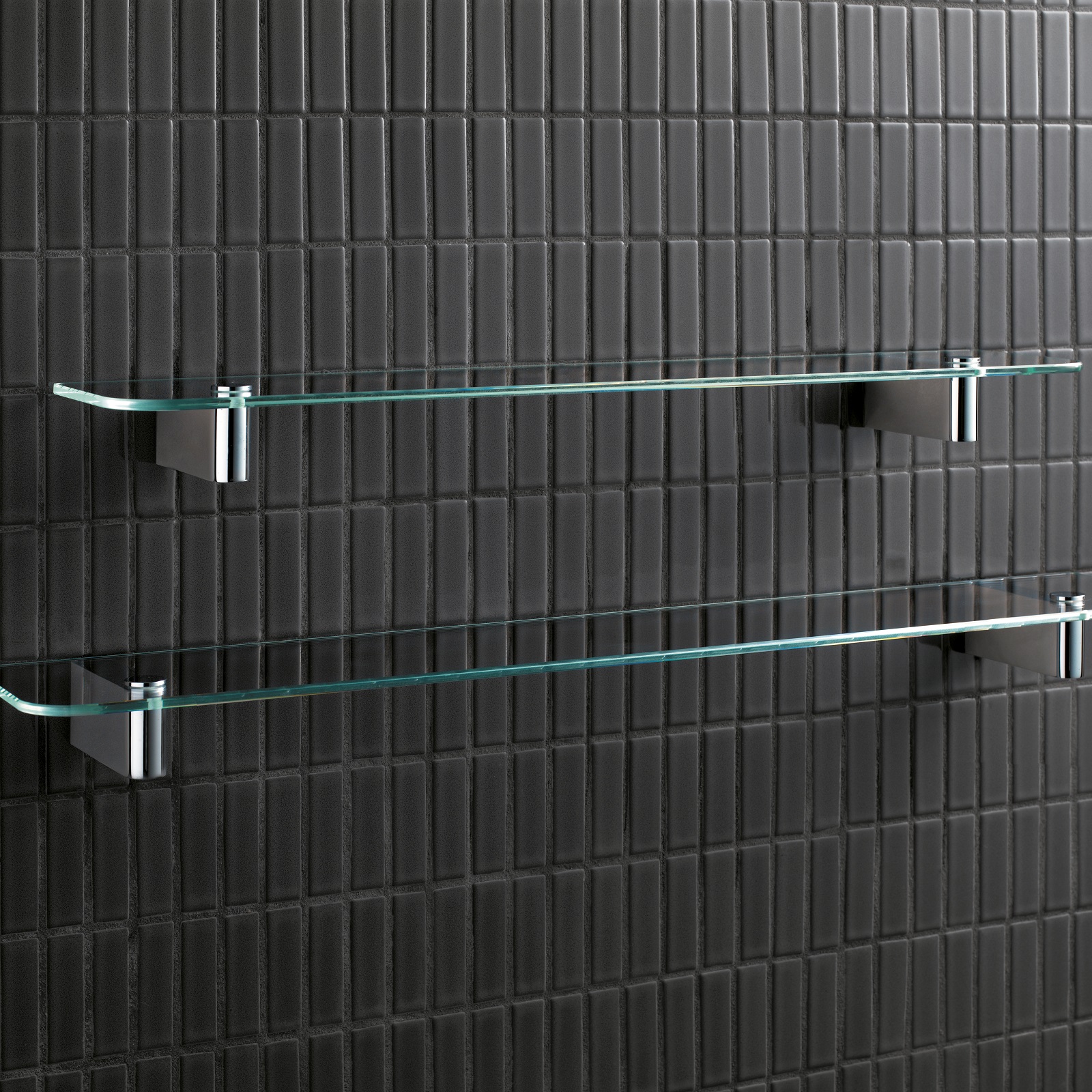 Le robuste mensole in vetro Connect di Ideal Standard sono ideali per la zona lavabo per appoggiare tutto il necessario per la toletta quotidiana. Prezzo, Iva esclusa e nella misura di 60 cm, 266,50 euro. www.idealstandard.it Le robuste mensole in vetro Connect di Ideal Standard sono ideali per la zona lavabo per appoggiare tutto il necessario per la toletta quotidiana. Prezzo, Iva esclusa e nella misura di 60 cm, 266,50 euro. www.idealstandard.it