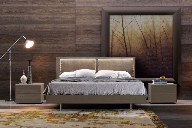 Royal Soft di Febal Casa è il letto che unisce al rigore della testata in frassino laccato opaco visone lux la morbidezza dei due cuscini in tessuto Avatar camoscio. Ha una forma semplice e lineare. www.febalcasa.com Royal Soft di Febal Casa è il letto che unisce al rigore della testata in frassino laccato opaco visone lux la morbidezza dei due cuscini in tessuto Avatar camoscio. Ha una forma semplice e lineare. www.febalcasa.com