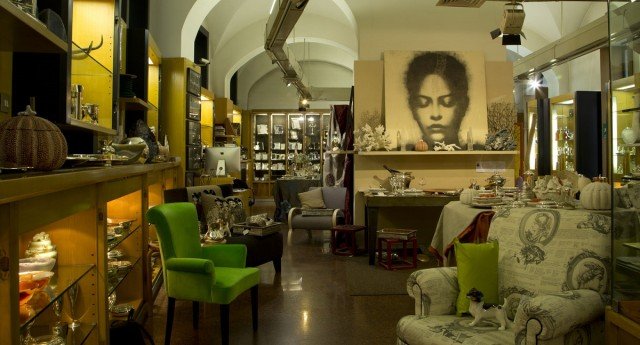 Lo showroom Argenteria Dabbene che ospita il 14 aprile la serata evento “Shockino, il cioccolatino come lo vuoi” Lo showroom Argenteria Dabbene che ospita il 14 aprile la serata evento “Shockino, il cioccolatino come lo vuoi”