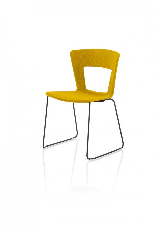 2. Lilia di Riflessi è la nuova sedia con un design semplice e deciso che la rende elegante; la scocca avvolgente è realizzata in tecnopolimero plastico in quattro varianti di colore o è rivestita in tessuto, lana, ecopelle o pelle. L'apertura sullo schienale e la struttura con telaio a slitta in metallo alleggeriscono la seduta. Misura L 50,5 x P 52,5 x H 80,5 cm. www.riflessisrl.it 2. Lilia di Riflessi è la nuova sedia con un design semplice e deciso che la rende elegante; la scocca avvolgente è realizzata in tecnopolimero plastico in quattro varianti di colore o è rivestita in tessuto, lana, ecopelle o pelle. L'apertura sullo schienale e la struttura con telaio a slitta in metallo alleggeriscono la seduta. Misura L 50,5 x P 52,5 x H 80,5 cm. www.riflessisrl.it