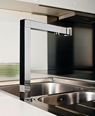miscelatore lavello da piano cucina Manhattan di Graff con collo girevole in cromo miscelatore lavello da piano cucina Manhattan di Graff con collo girevole in cromo