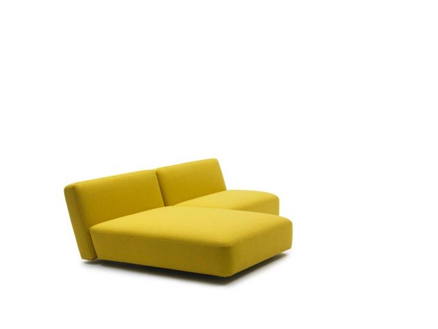 • Slalom di Campeggi è il nuovo divano con penisola che, con pochi semplici gesti, si trasforma in un grande e comodo letto con testiera e pediera. É formato da due elementi imbottiti e rivestiti in tessuto giallo che garantiscono il massimo comfort. www.campeggisrl.it • Slalom di Campeggi è il nuovo divano con penisola che, con pochi semplici gesti, si trasforma in un grande e comodo letto con testiera e pediera. É formato da due elementi imbottiti e rivestiti in tessuto giallo che garantiscono il massimo comfort. www.campeggisrl.it