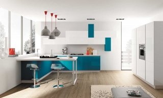 cucina con colorazione laccate Petrolio e Bianco lucido e ante senza maniglie Oceano di Mobilturi cucina con colorazione laccate Petrolio e Bianco lucido e ante senza maniglie Oceano di Mobilturi