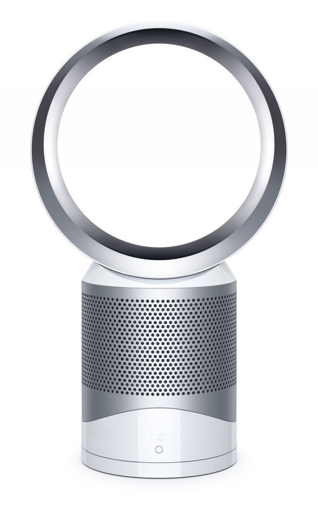 Pure Cool Link di Dyson oltre a raffrescare l’aria la purifica perché rimuove il 99,95% degli allergeni e degli inquinanti presenti nell’aria. Funziona senza pale e è quindi più sicuro e più facile da pulire. Prezzo 509 euro. www.dyson.com Pure Cool Link di Dyson oltre a raffrescare l’aria la purifica perché rimuove il 99,95% degli allergeni e degli inquinanti presenti nell’aria. Funziona senza pale e è quindi più sicuro e più facile da pulire. Prezzo 509 euro. www.dyson.com