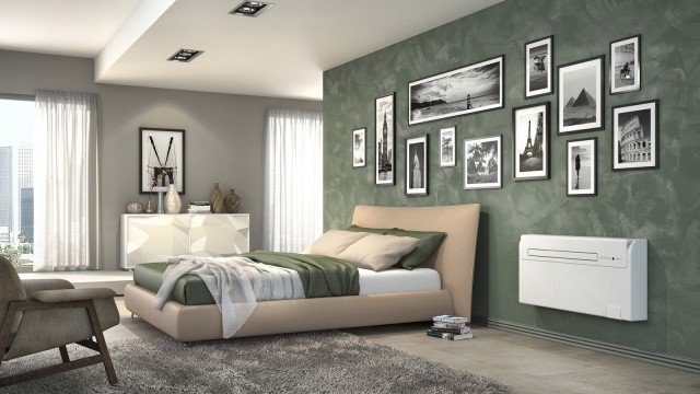 Grazie al controllo costante sulla velocità di rotazione del compressore ultracompatto, il climatizzatore che non necessita di unità esterna Unico® Air Inverter di Olimpia Splendid è in grado di adattare la potenza erogata all’effettivo fabbisogno termico riducendo i consumi fino al 30%. Disponibile sia in versione solo freddo sia in quella con pompa di calore integrata è dotato di sistema multi-filtraggio per la purificazione dell’aria. Misura L 97,8 x P 16,4 x H 49,1 cm. Prezzo da 1.349 euro. www.olimpiasplendid.it Grazie al controllo costante sulla velocità di rotazione del compressore ultracompatto, il climatizzatore che non necessita di unità esterna Unico® Air Inverter di Olimpia Splendid è in grado di adattare la potenza erogata all’effettivo fabbisogno termico riducendo i consumi fino al 30%. Disponibile sia in versione solo freddo sia in quella con pompa di calore integrata è dotato di sistema multi-filtraggio per la purificazione dell’aria. Misura L 97,8 x P 16,4 x H 49,1 cm. Prezzo da 1.349 euro. www.olimpiasplendid.it