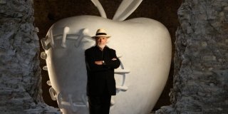 “La Mela Reintegrata” di Michelangelo Pistoletto “La Mela Reintegrata” di Michelangelo Pistoletto
