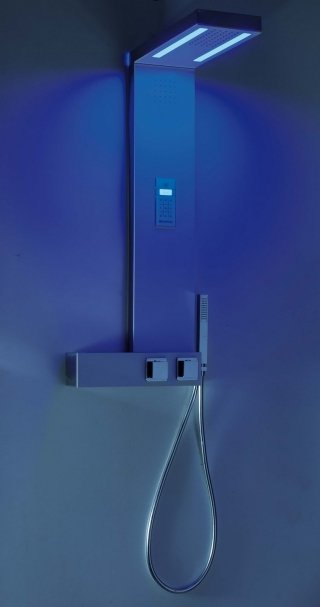 colonna doccia Digital Shower Thermo di Grandform con finitura a specchio in acciaio inox colonna doccia Digital Shower Thermo di Grandform con finitura a specchio in acciaio inox