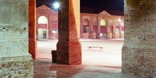Ersatz Lights, case study # 1 east west. 199 fotografie di Olivo Barbieri Ersatz Lights, case study # 1 east west. 199 fotografie di Olivo Barbieri
