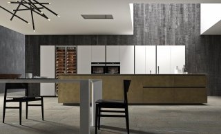 cucina con ante con apertura a gola in Fenix NTM® nella finitura ottone Burnished Circle Filo di Comprex cucina con ante con apertura a gola in Fenix NTM® nella finitura ottone Burnished Circle Filo di Comprex