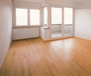 portafinestra in PVC Egodek+ di Coserplast con due ante a ribalta ecobonus 65% portafinestra in PVC Egodek+ di Coserplast con due ante a ribalta ecobonus 65%