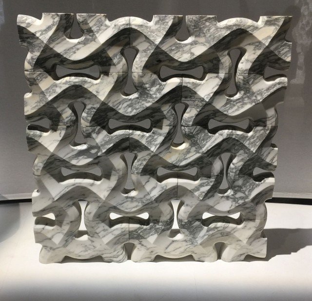 Parete divisoria Traccia di Raffaello Galiotto (2009), per Lithos Design alla mostra 50 Years of Living Marble Parete divisoria Traccia di Raffaello Galiotto (2009), per Lithos Design alla mostra 50 Years of Living Marble