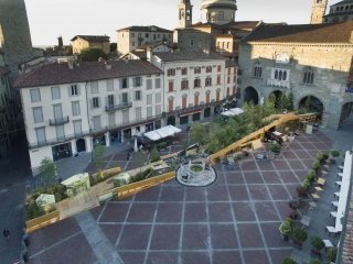 Piazza-Vecchia Piazza-Vecchia