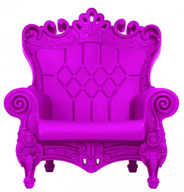 Ironica La poltrona Queen of Love di Slide è realizzata in polietilene lineare riciclabile stabilizzato, in dieci varianti di colore; adatta per esterni, misura L 103,5 x P 98 x H 112,5 cm e costa 646,60 euro. Ironica La poltrona Queen of Love di Slide è realizzata in polietilene lineare riciclabile stabilizzato, in dieci varianti di colore; adatta per esterni, misura L 103,5 x P 98 x H 112,5 cm e costa 646,60 euro.