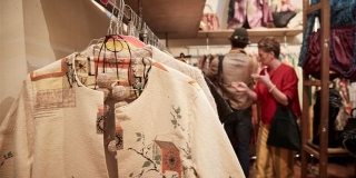 Next Vintage. Moda e accessori d’epoca Next Vintage. Moda e accessori d’epoca